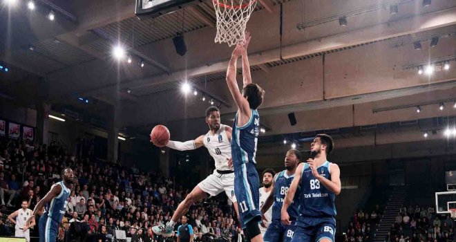 Türk Telekom, Almanya'da mutlu