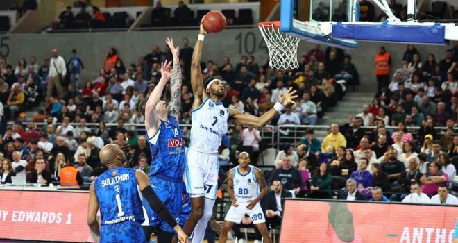 Türk Telekom, Buducnost'u geçti çeyrek finale yükseldi