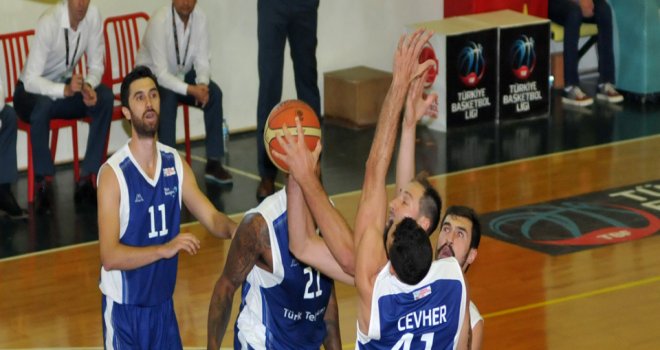 Türk Telekom İzmir'de Gelişim'in hattını kesti