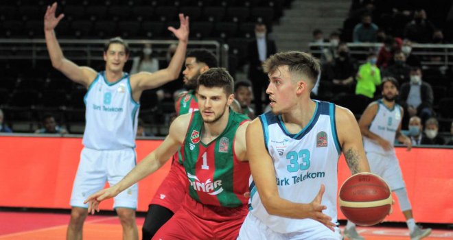 Türk Telekom, eksik ve moralsiz Karşıyaka'yı rahat geçti