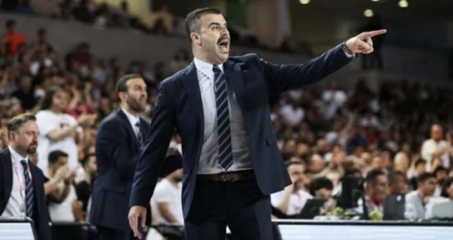 Türk Telekom Erdem Can ile vedalaştı