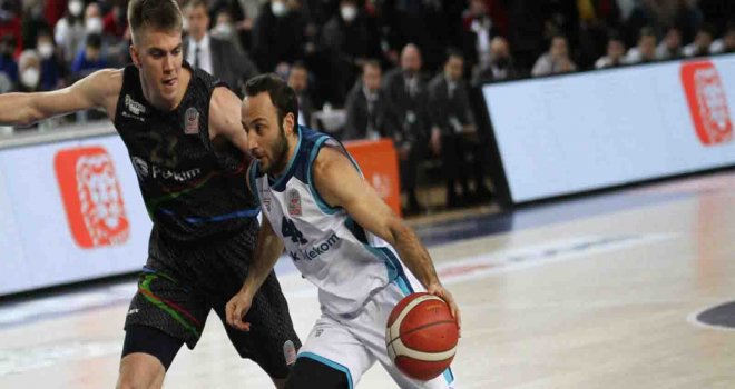 Türk Telekom evinde galip...