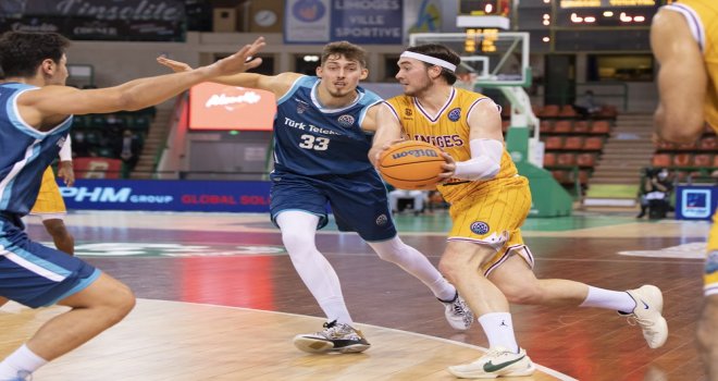 Türk Telekom Fransa'dan galibiyetle dönüyor