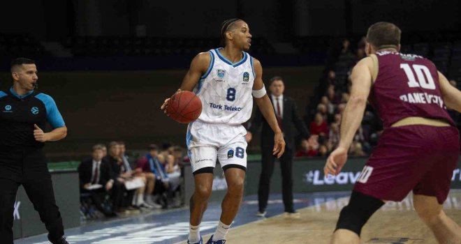 Türk Telekom Litvanya'dan galibiyetle döndü