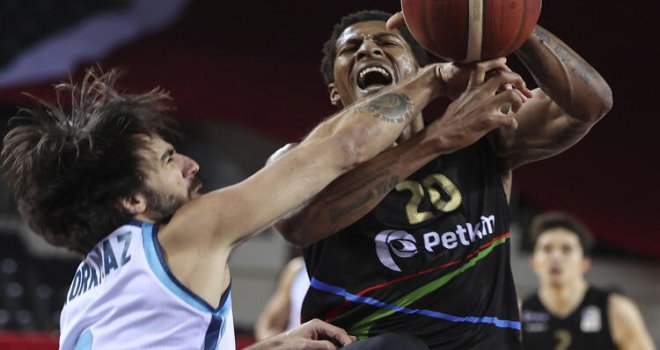 Türk Telekom, Petkim'i farklı geçti