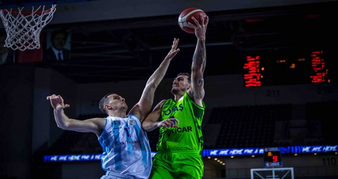 Türk Telekom son periyotta farka koştu