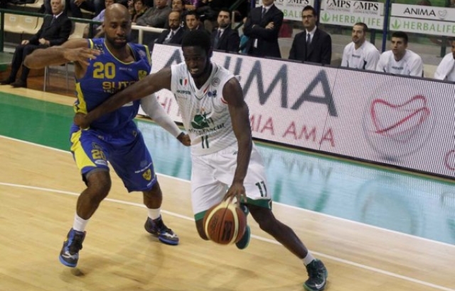 TÜRK TELEKOM'DAN İKİ TRANSFER