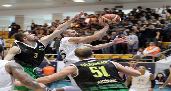 Türk Telekom'un bileği bükülmüyor