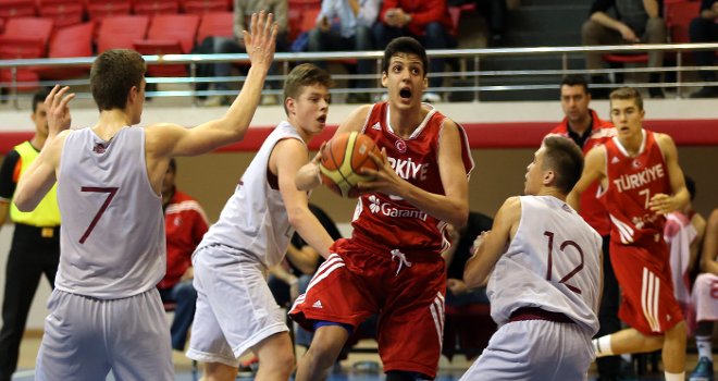 Türkiye U16, Letonya'yı mağlup etti.