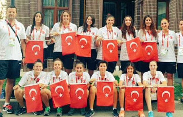 U15 Kız Millilerimiz kazandı Erkeklerimiz kaybetti