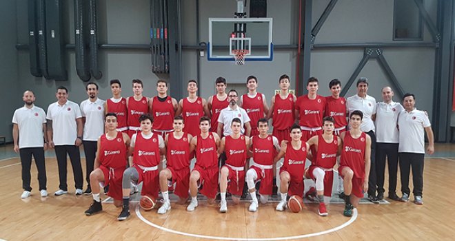 U16 Yıldız Erkek Millilerimiz Bursa'da kampa girdi