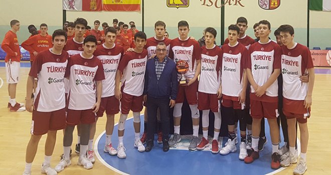 U16 Yıldız Erkek Millilerimiz Iscar Turnuvası?nda 2.oldu