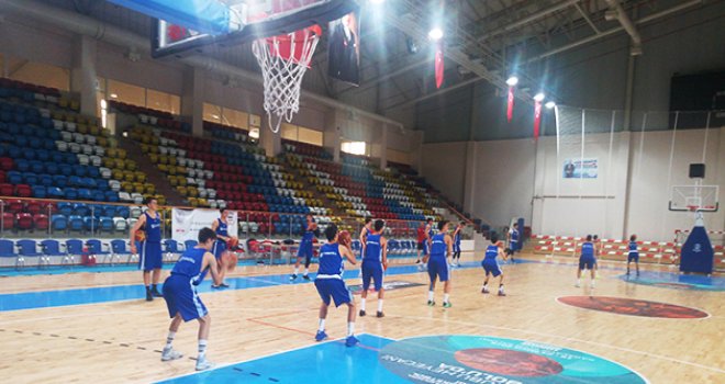 U16 Yıldız Millilerimizin Bolu kampı sürüyor...