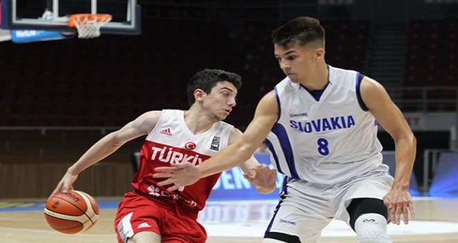 U18 Genç Milliler Slovakya'yı yendi