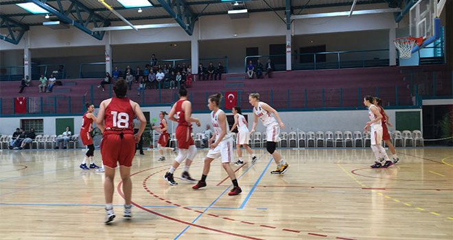 U20 Ümit Kızlarımız Polonya'ya kaybetti