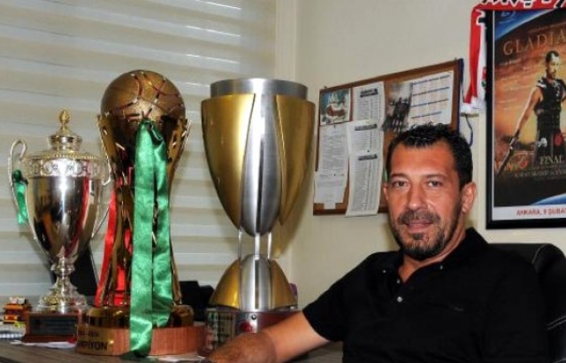 Ufuk Sarıca, 3 yıl daha Kaf Kaf'ta