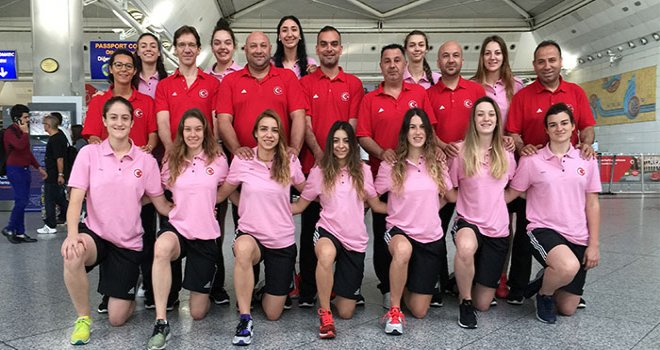 Ümit Kızlarımız Porto'da