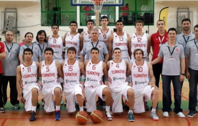 ÜMİT MİLLİLER, ABD'Yİ YENDİ