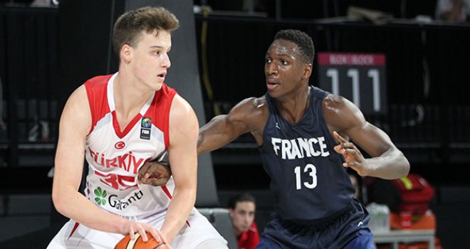 Ümit Milliler Fransa'ya yenildi