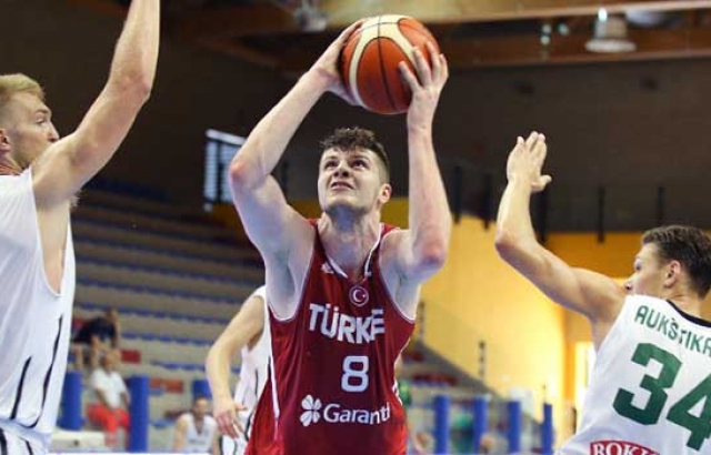 Ümit Milliler İspanya'ya diş geçiremedi