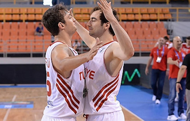 ÜMİT MİLLİLER İTALYA'YA FARK ATTI