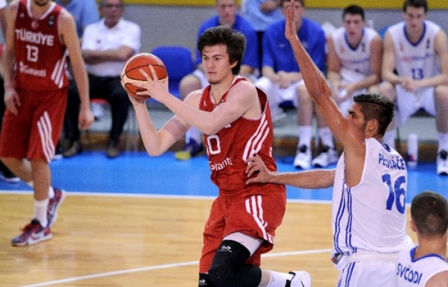 Ümit Millilerimiz, Çeklere şans tanımadı