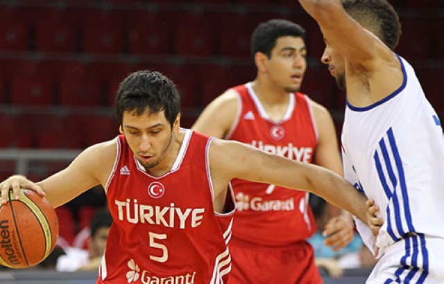 Ümit Millilerimiz Fransa'ya kaybetti