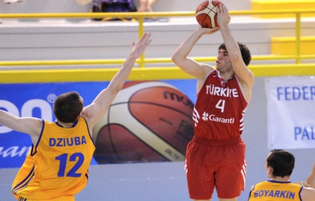 Ümit Millilerimiz geriden geldi Ukrayna'ya fark attı