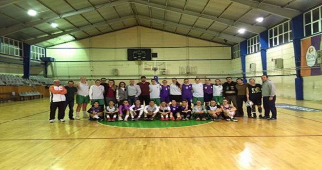 Urla Gençlik, Urla Pera'ya boyun eğdi...