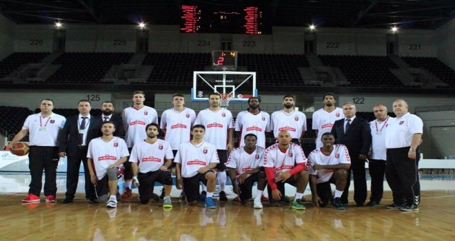 Uşak Sportif evindeki yenilmezliğini sürdürmek istiyor