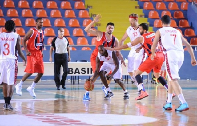 Uşak Sportif, Ted Kolejliler'i mağlup etti