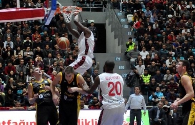 Uşak Sportif, Telekom'u gözüne kestirdi