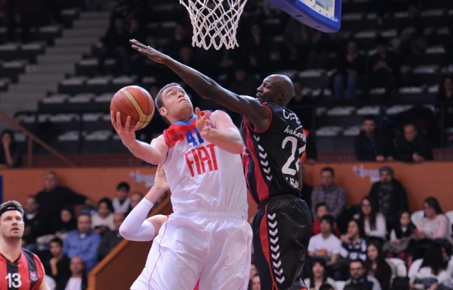 Uşak Sportif, Tofaş'ı 2.yarıda bitirdi