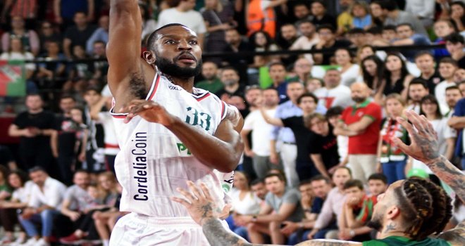 Vitto Brown Beşiktaş'ta, Yiğit Arslan ile devam...