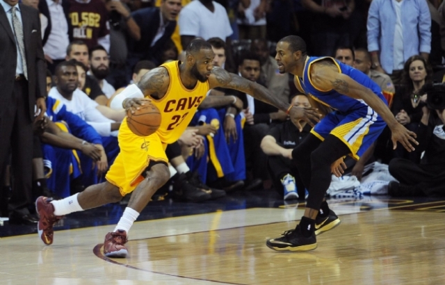 Warriors seriyi eşitledi...