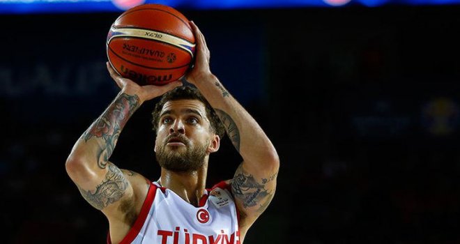 Wilbekin Karadağ maçında oynayacak...