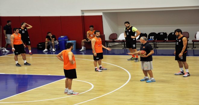 Yakan: Lige galibiyet ile başlamak istiyoruz