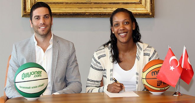 Yakın Doğu Üniversitesi BGD, Angelica Robinson ile imzaladı