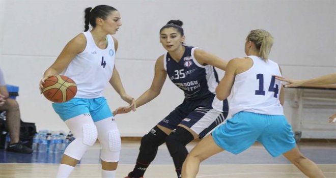 Yakın Doğu Üniversitesi BGD, Girne Üniversitesi'ni yendi