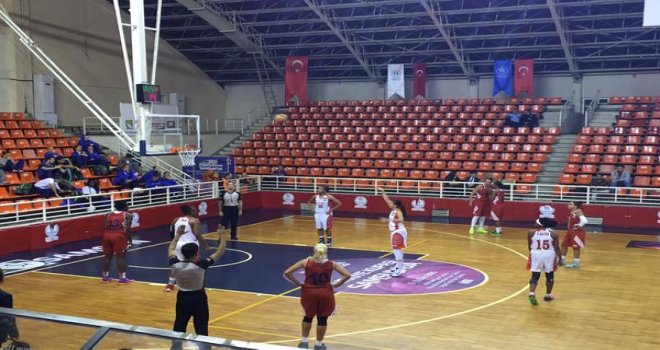 Yakın Doğu'dan Mersin Büyükşehir'e 24 fark...