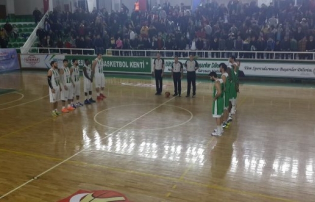Yeşilgiresun Belediyespor 2.yarıda açıldı