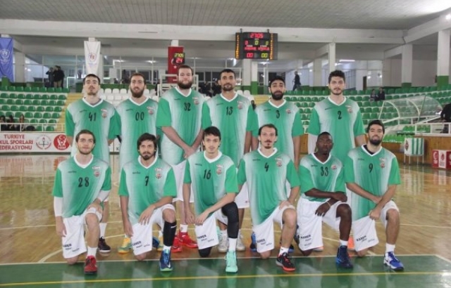 Yeşilgiresun, Mersin'de rahat kazandı