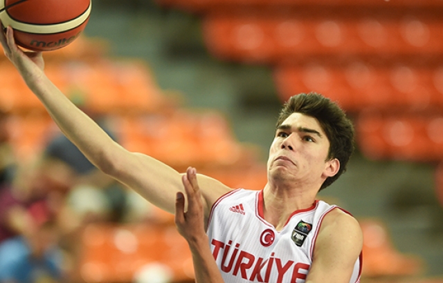 Yıldız Erkekler Litvanya önünde...