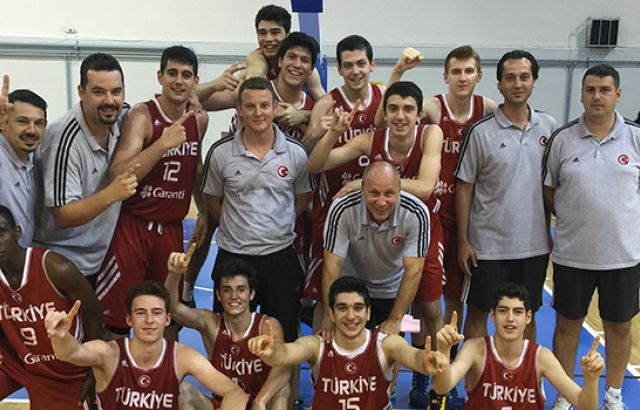 Yıldız Erkekler Yunanistan'da Şampiyon