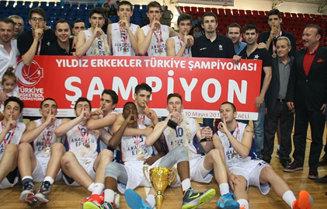 Yıldız Erkekler'de Türkiye Şampiyonu Anadolu Efes...
