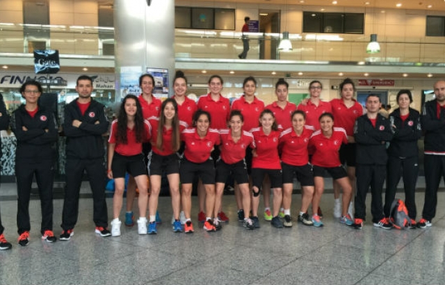 Yıldız Kızlar Polanya'ya uçtu...