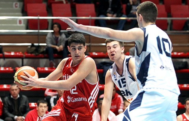 Yıldız Milliler, Bosna'yı uzatmada geçti