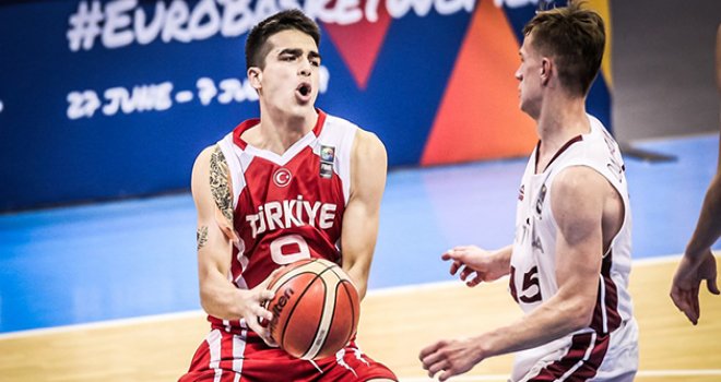 Yıldız Milliler yarı finalde